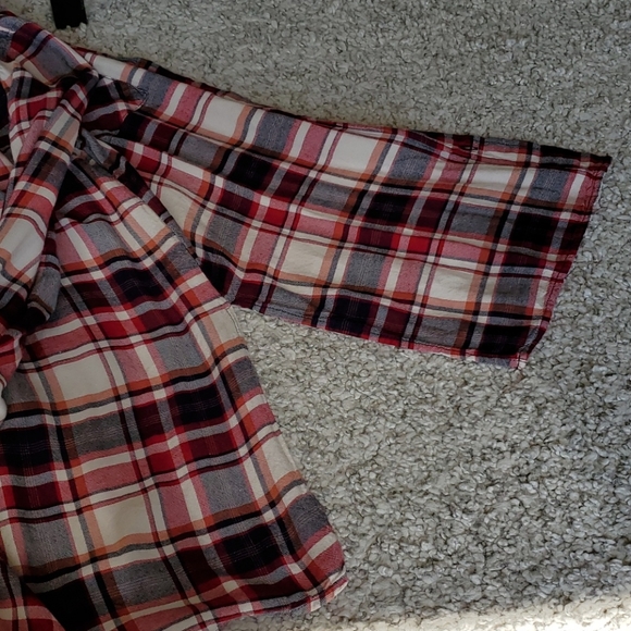 Button down shirt - Picture 3 of 3